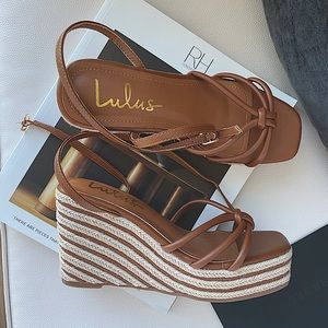 NWOT Platforms Espadrille Sandals Brown  Lulu’s Vegan leather straps size 8